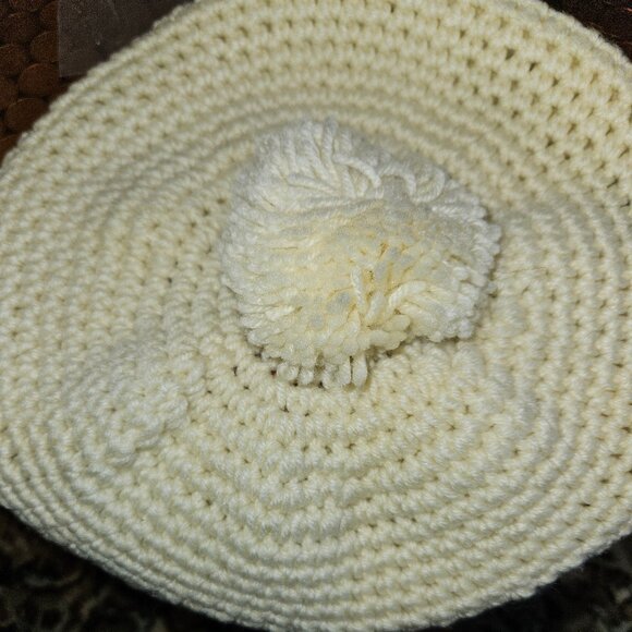 Vintage 1970's Knit "Mary Tyler Moore" Hat - Picture 1 of 5